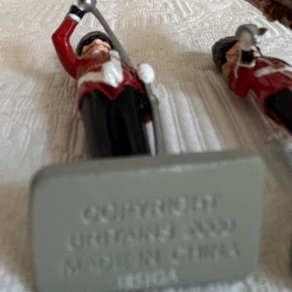 Two Britains Lead Soldiers - Picture 3 of 3